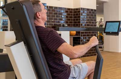 Training mit digitaler Assistenz,korrekt und sicher